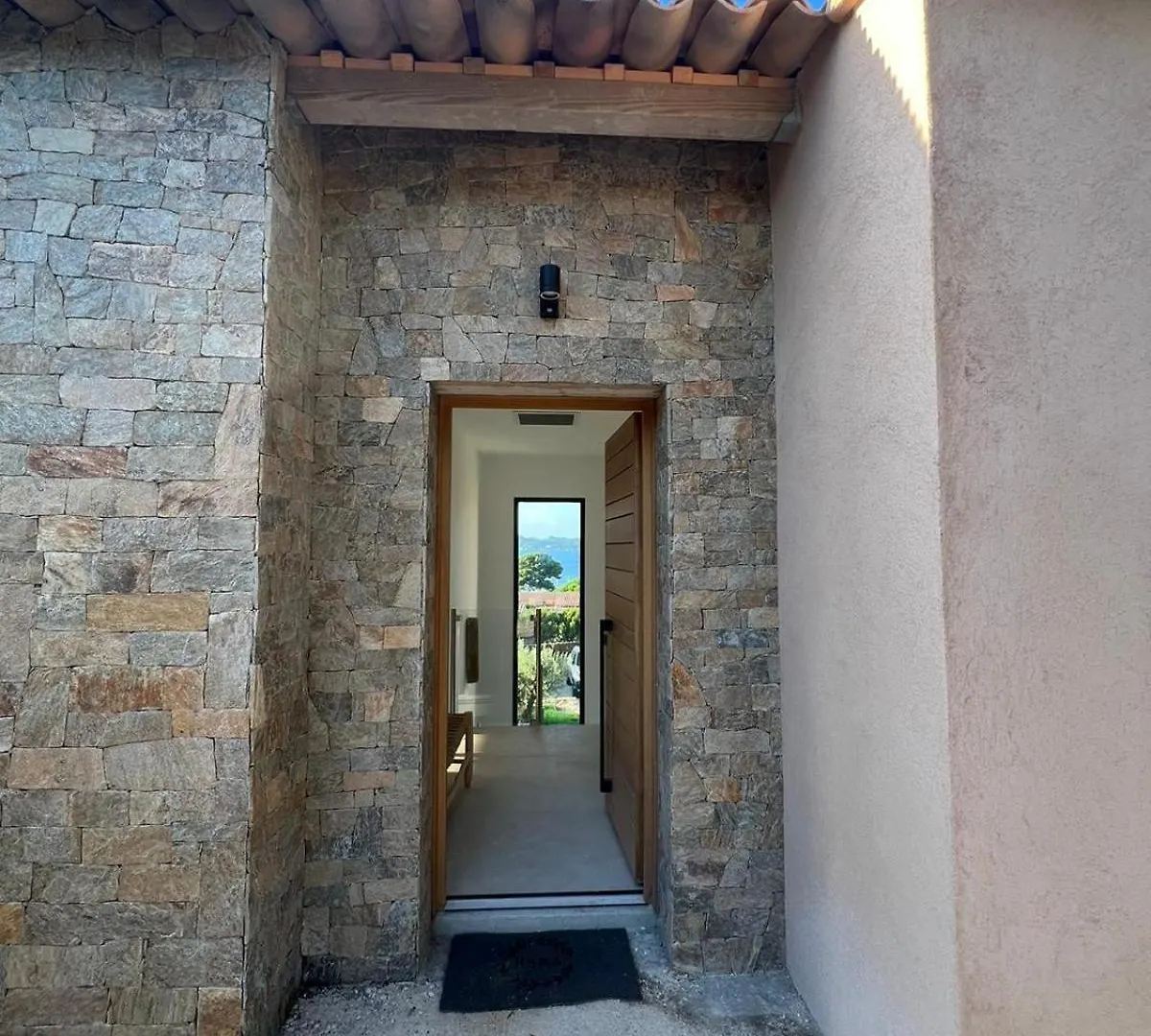Villa Perle De Giens Ιέρ 0*,  Γαλλία