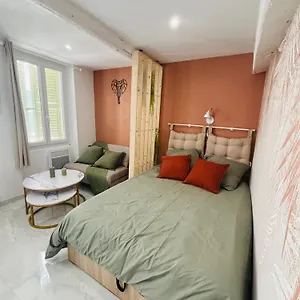 Appartement Le Charvet, Cosy En Plein Coeur De, Hyères